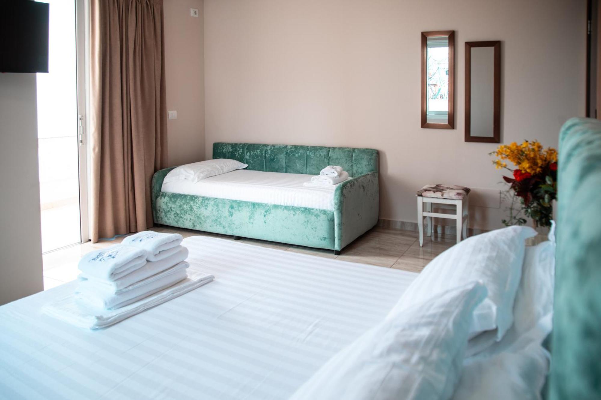 Vila E Bardhe Sarandë Exterior foto
